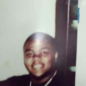 Meet your Posher, Lora